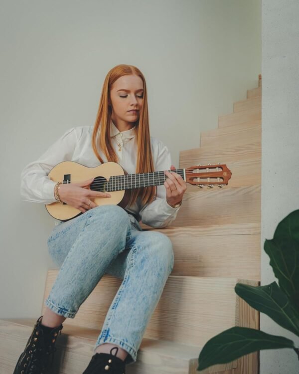 Yamaha GL1 Guitalele review exploring sound, build quality, and playability insights